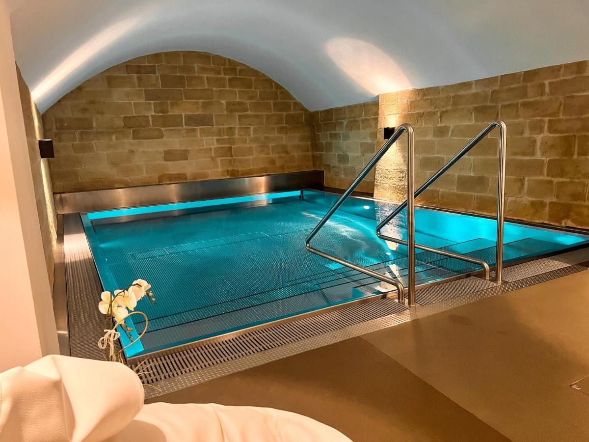 Moderne Altbauwohnung Im Zentrum Von Bern Mit Wellness Bagian luar foto