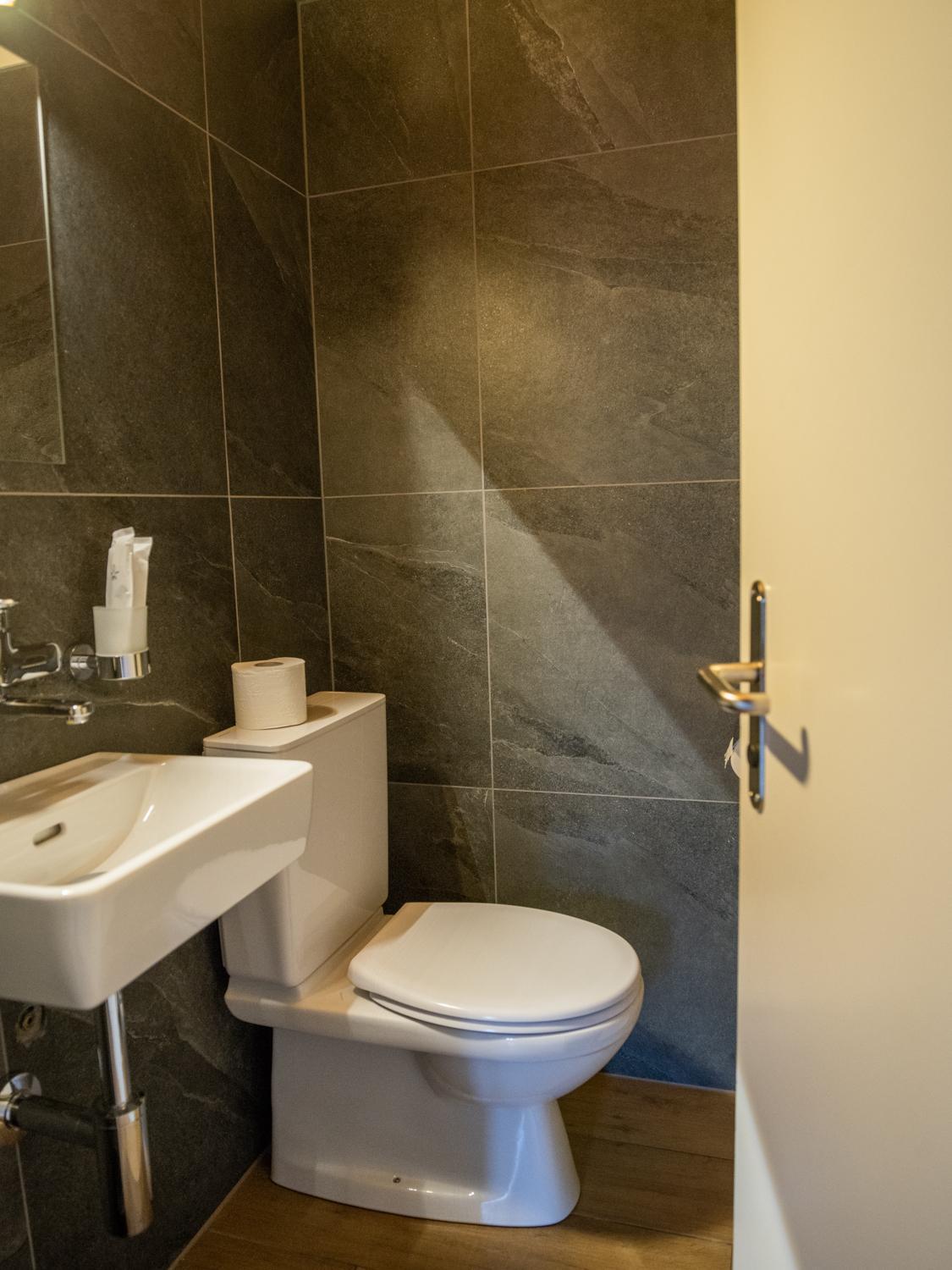 Moderne Altbauwohnung Im Zentrum Von Bern Mit Wellness Bagian luar foto